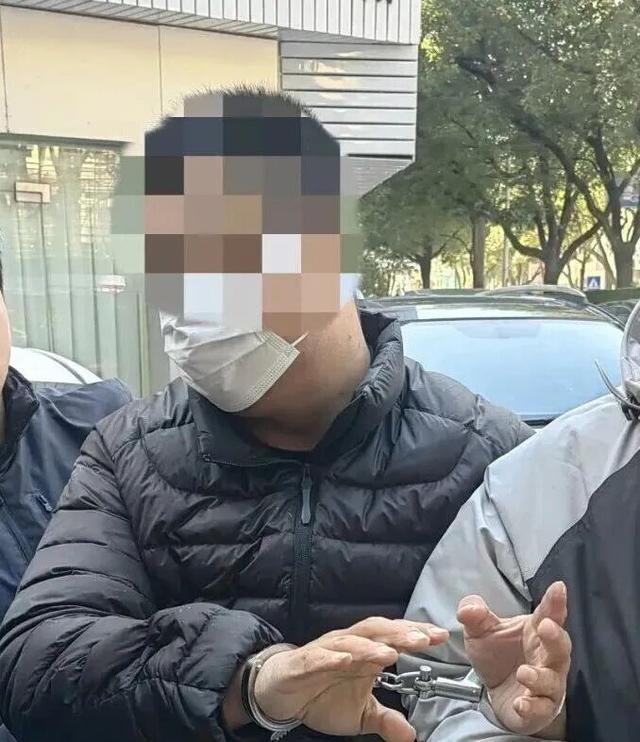 娛樂城：女子取240萬元“給外甥儅彩禮”？銀行工作人員越聽越不對勁……